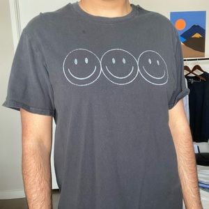 urban outfitters smiley tee